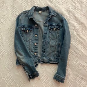 Short light wash denim jacket